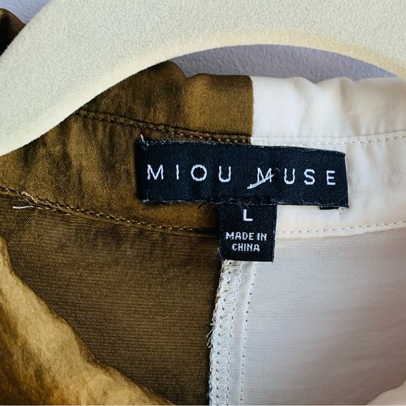 Miou Muse Shirt Blouse Cream Olive Colorblock Long Sleeve Button Front Large - Picture 4 of 6